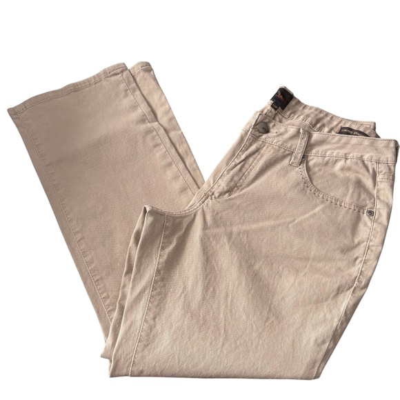 Jag Jeans Denim - JAG JEANS Low-Rise Straight Leg Jeans in Creamy Tan Size 12P -- CLOSET MUST HAVE